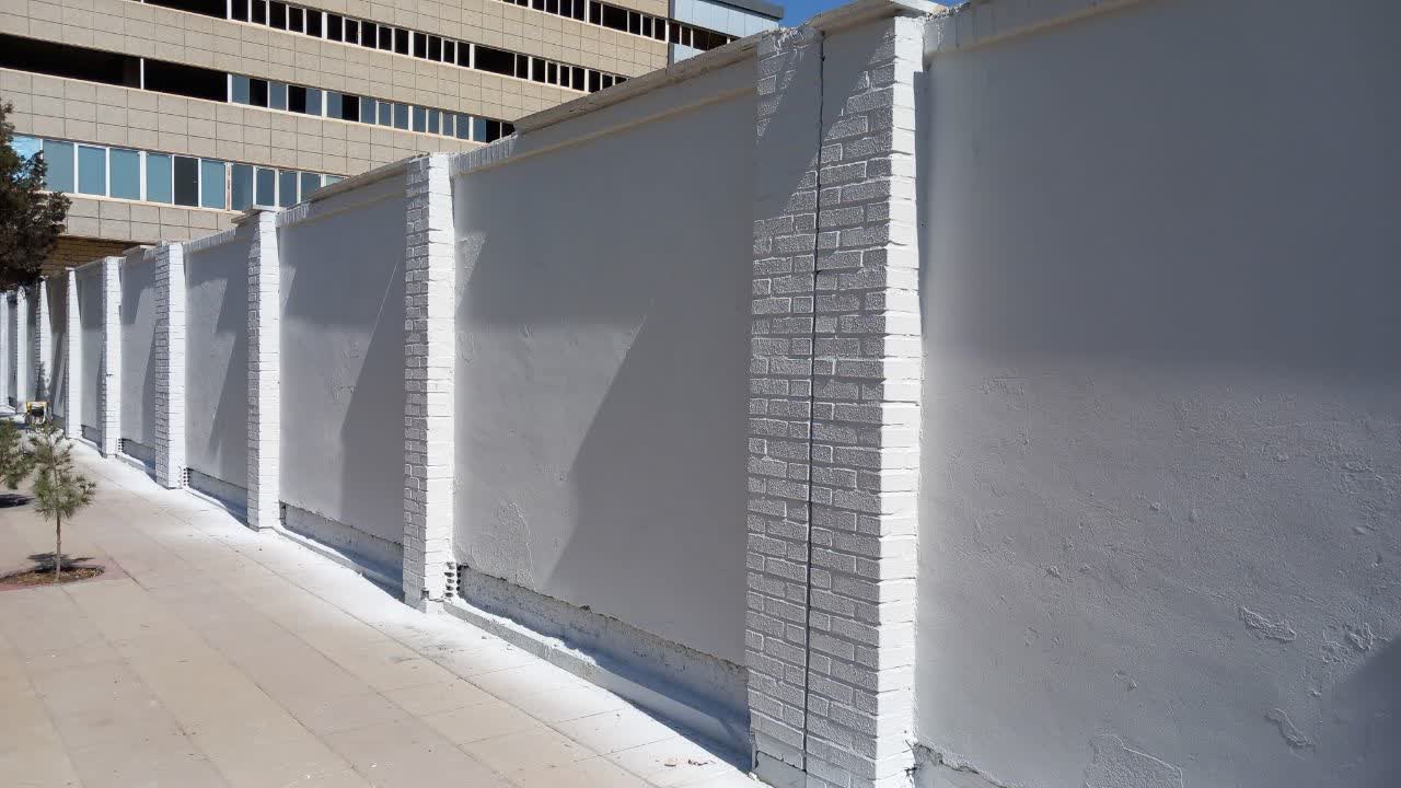 رنگ آمیزی دیوارهای پارک امام خمینی (ره) سرآسیاب