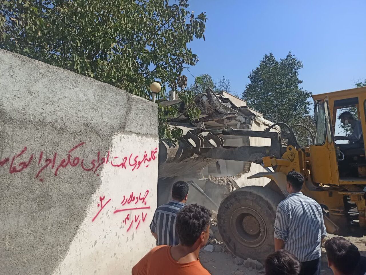 قلع و قمع ۳۱ مورد ساخت و ساز غیرمجاز در ملارد