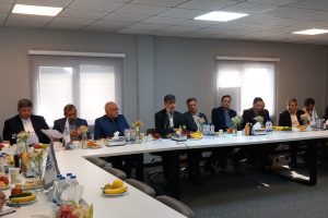 مشکلات ۱۰ واحد تولیدی در ستاد تسهیل و رفع موانع تولید ملارد بررسی شد