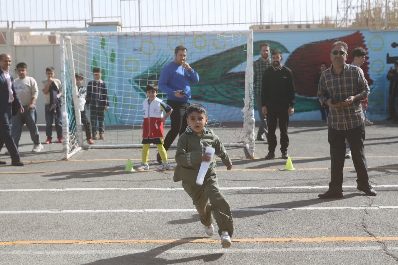 برگزاری نخستین دوره مسابقات دومیدانی دانش‌آموزان صفادشت