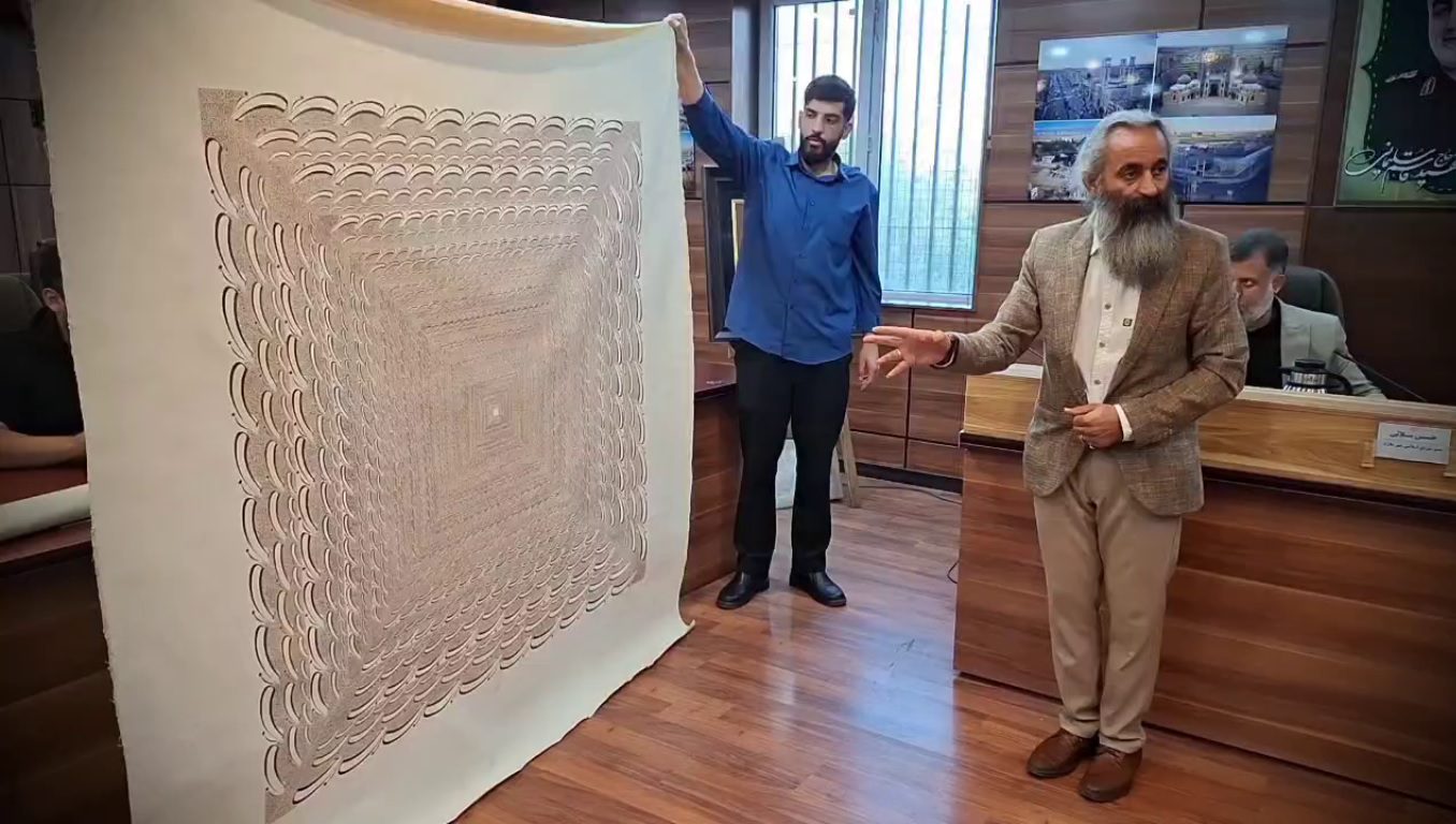 تقدیر از استاد رضا علی نوری چهره برجسته خوشنویسی ملارد