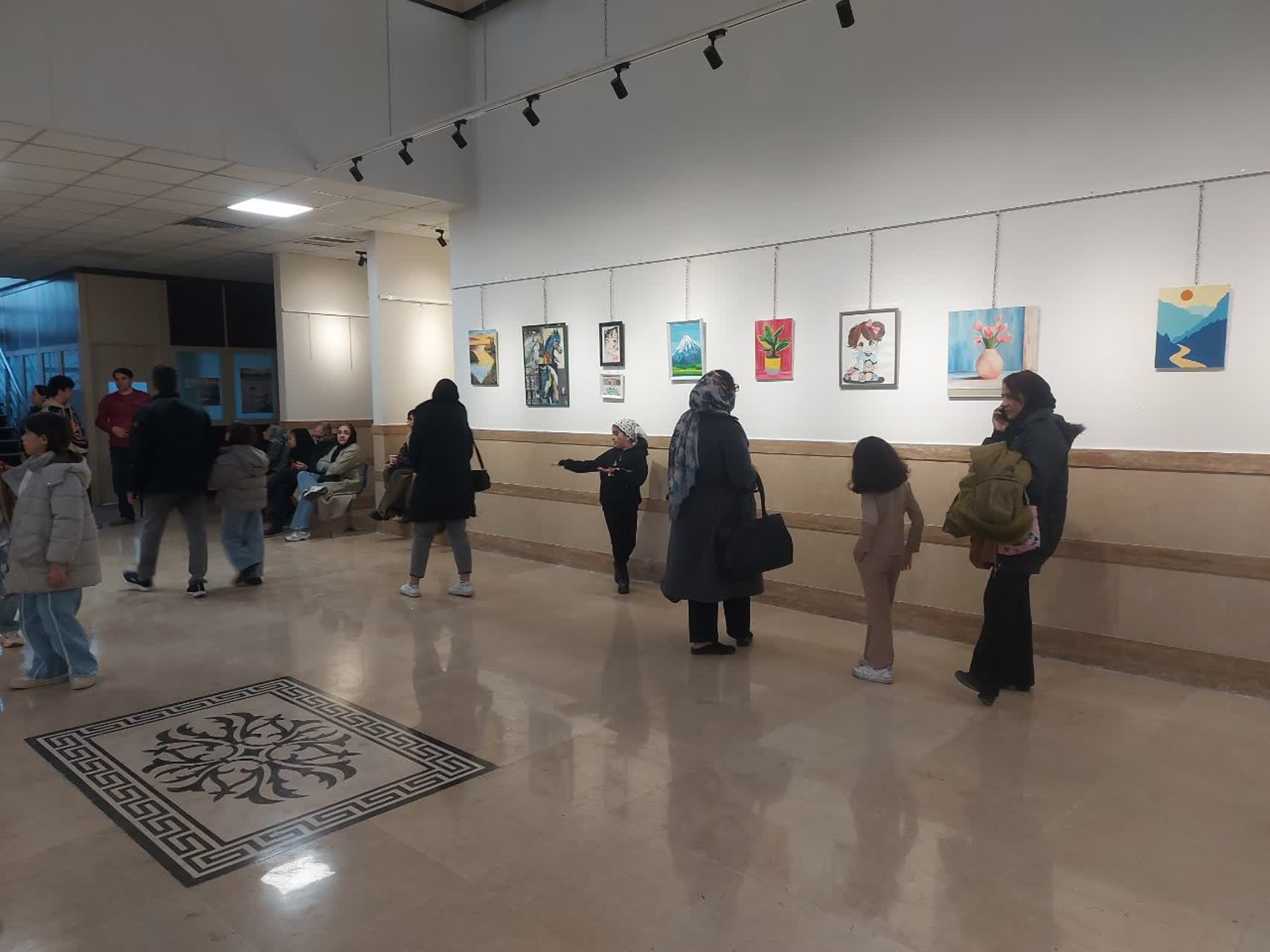 افتتاح نمایشگاه نقاشی «ایران سرافراز» در ملارد