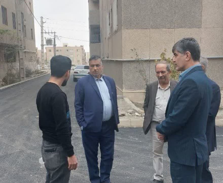 بازدید معاون هماهنگی امور عمرانی استانداری تهران از شهرک امید صفادشت