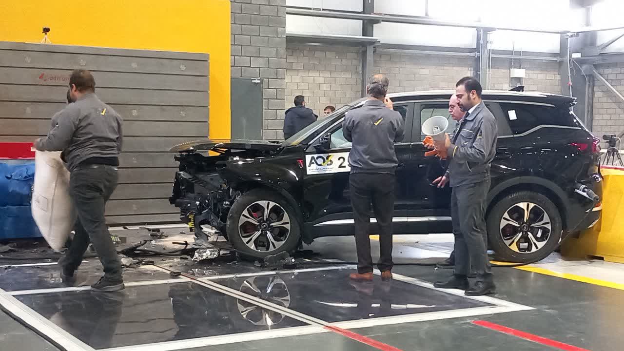 عارف: عرضه خودرو بدون تایید مرکز تست تصادف نباید انجام شود