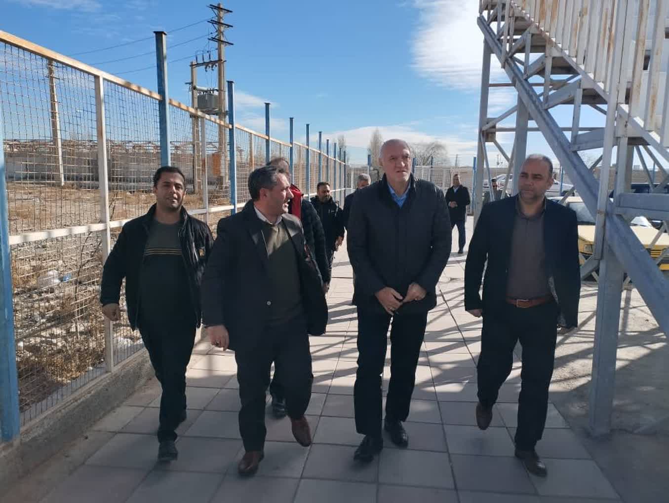 بازدید مدیرکل ورزش و جوانان تهران از ورزشگاه شهید سلیمانی ملارد برای تکمیل فاز دوم و رفع نواقص