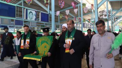 حرم بی‌بی سکینه خاتون(س) میزبان خدام رضوی و پرچم گنبد حضرت رضا(ع) شد