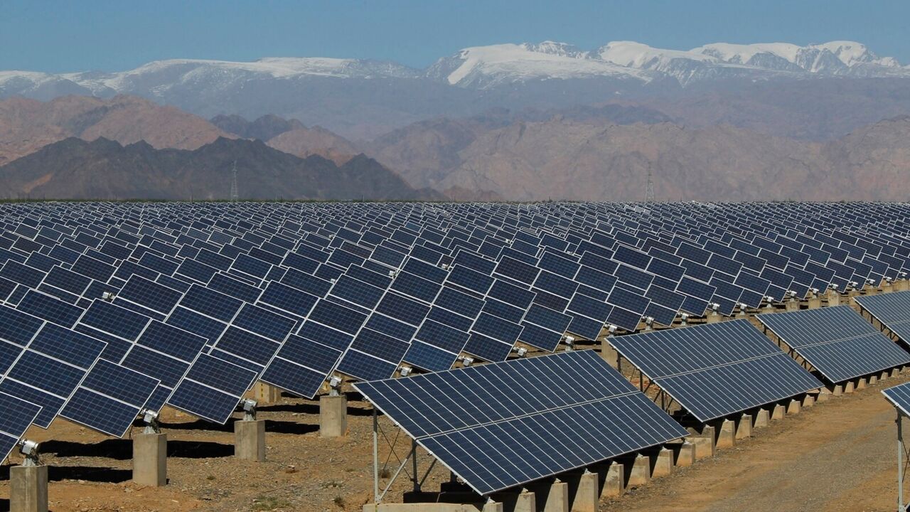 افتتاح بزرگترین نیروگاه برق خورشیدی ایران در ملارد با ظرفیت ۵۱۴ کیلووات