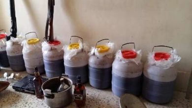 کشف ۱۰۰۰ لیتر مشروبات الکلی در ملارد با حکم دادستانی