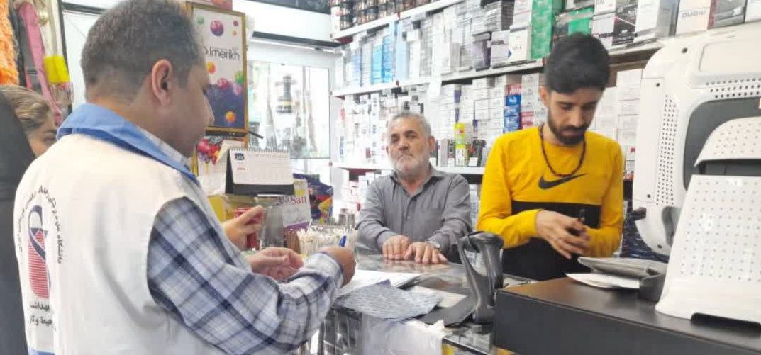 گشت مشترک واحدهای عرضه دخانیات در سرآسیاب با تأکید بر ممنوعیت عرضه ویپ