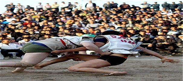 تجلیل از برگزارکنندگان مسابقات کشتی با چوخه در ملارد