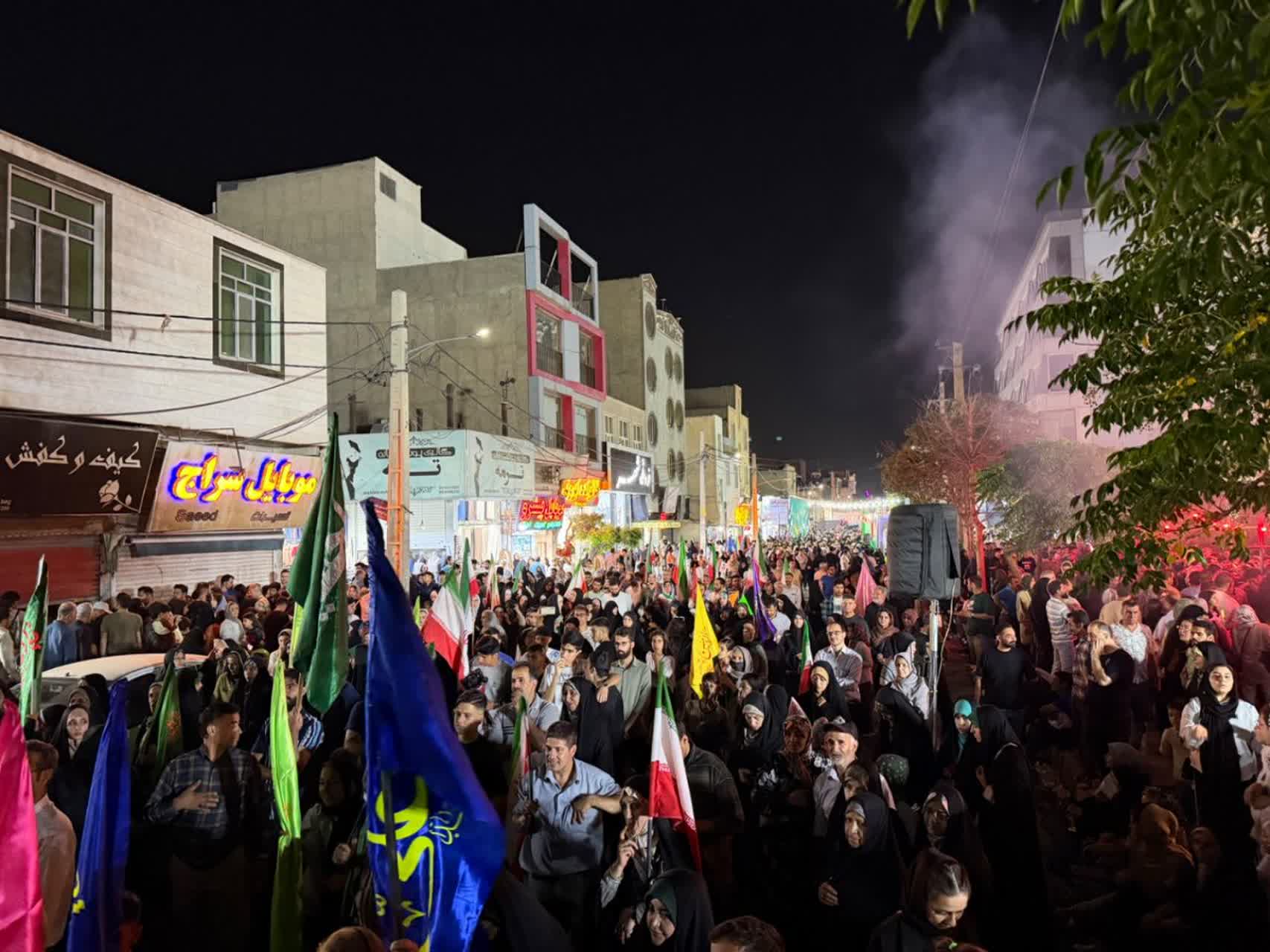 جشن کیلومتری غدیر در خیابان امام خمینی (ره) سرآسیاب ملارد برگزار شد