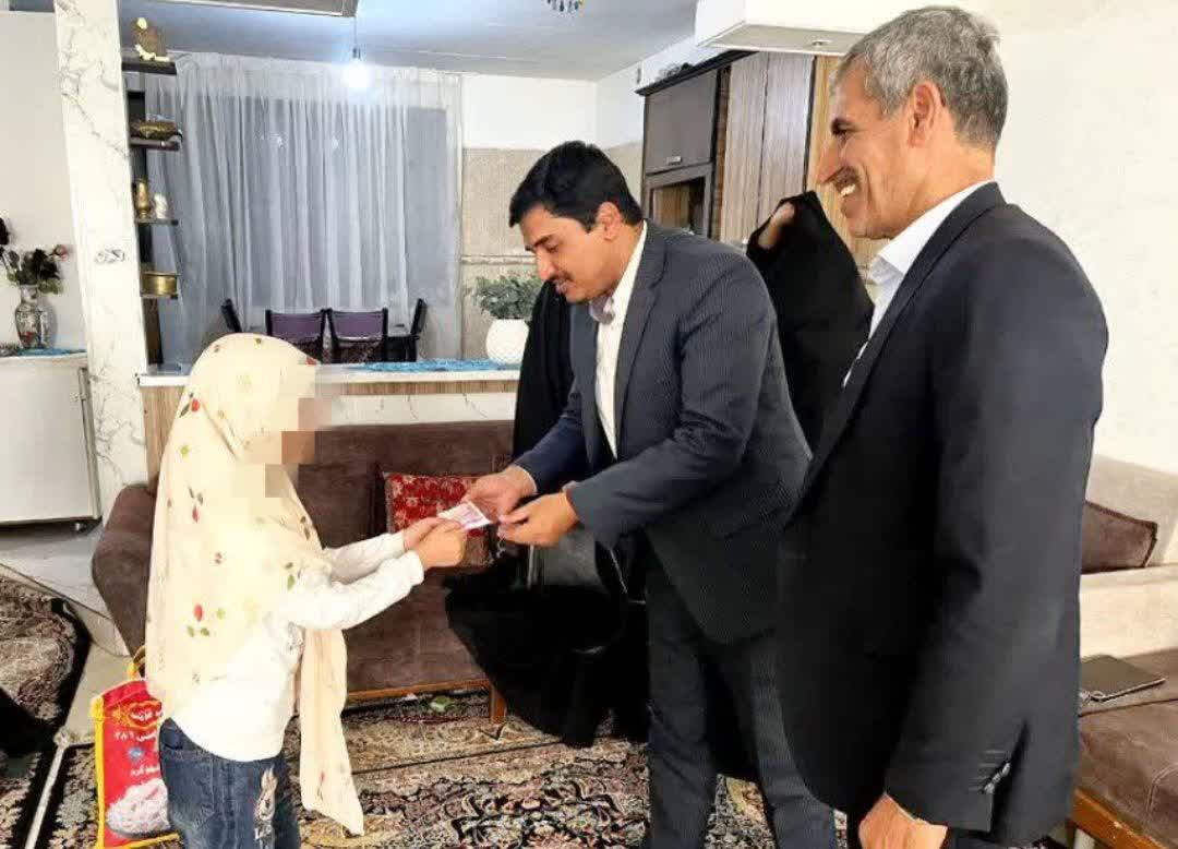 دیدار دادستان ملارد با کودکان یتیم تحت سرپرستی دادستانی به مناسبت عید غدیر