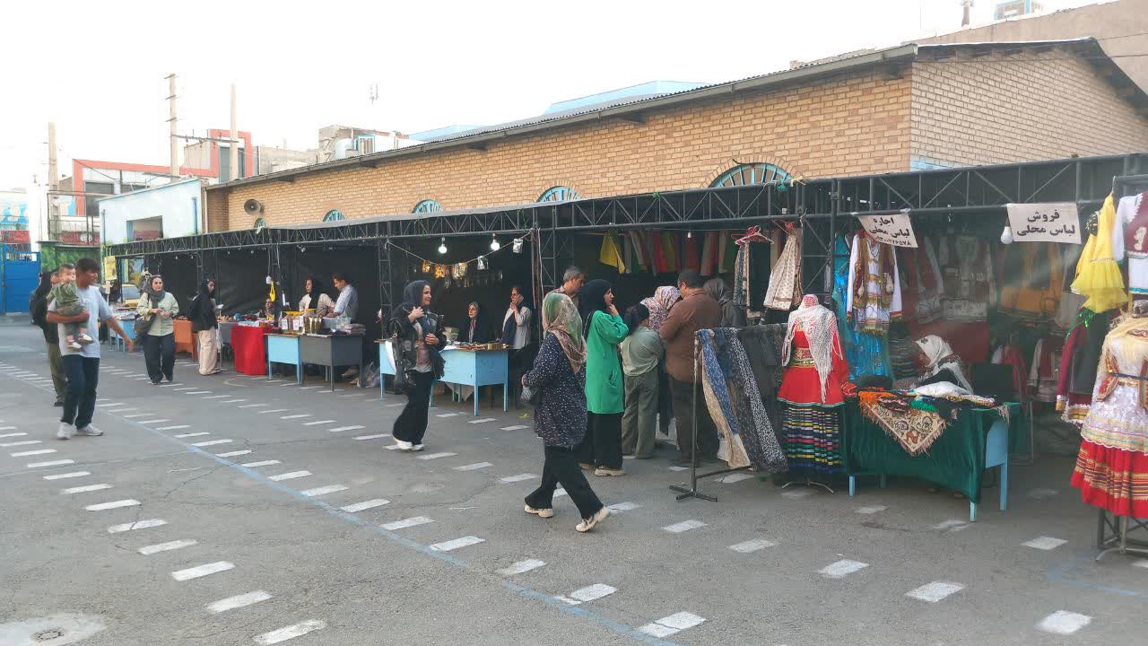 افتتاح نمایشگاه «هزار غرفه، هزار بازار» با حضور ۴۰ بانوی کارآفرین در ملارد