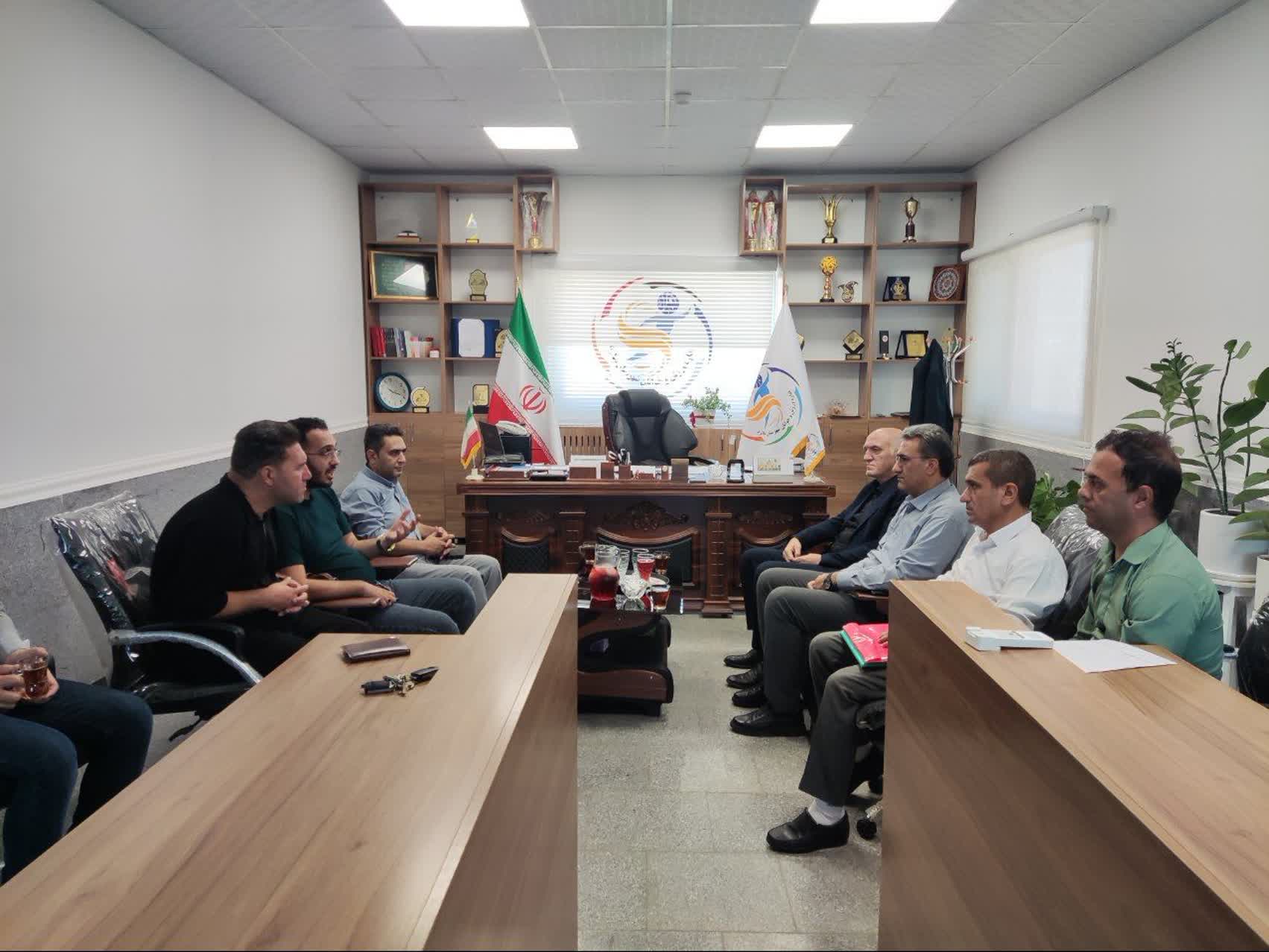 بازدید سرزده مدیرکل ورزش و جوانان از اداره ورزش ملارد