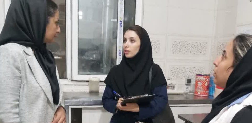 نظارت شبكه بهداشت ملارد بر درمان بیماری گال در سرای سالمندان جهاندیدگان