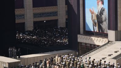 گزارش تصویری؛ اقامه نماز بر پیکر رهبر شهید در مصلی تهران