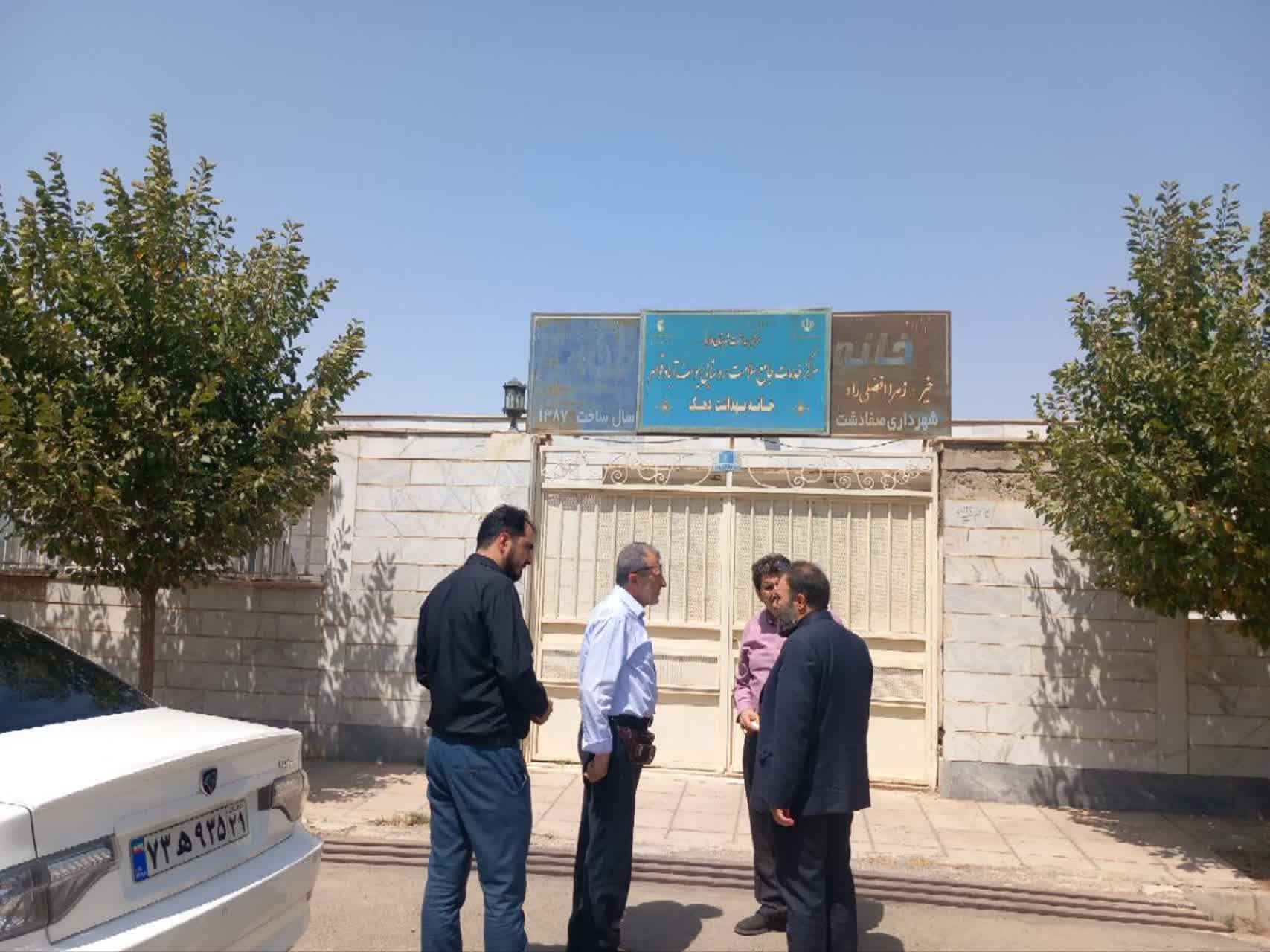 بازدید معاون بهداشت دانشگاه علوم پزشکی ایران از خانه‌های بهداشت ملارد