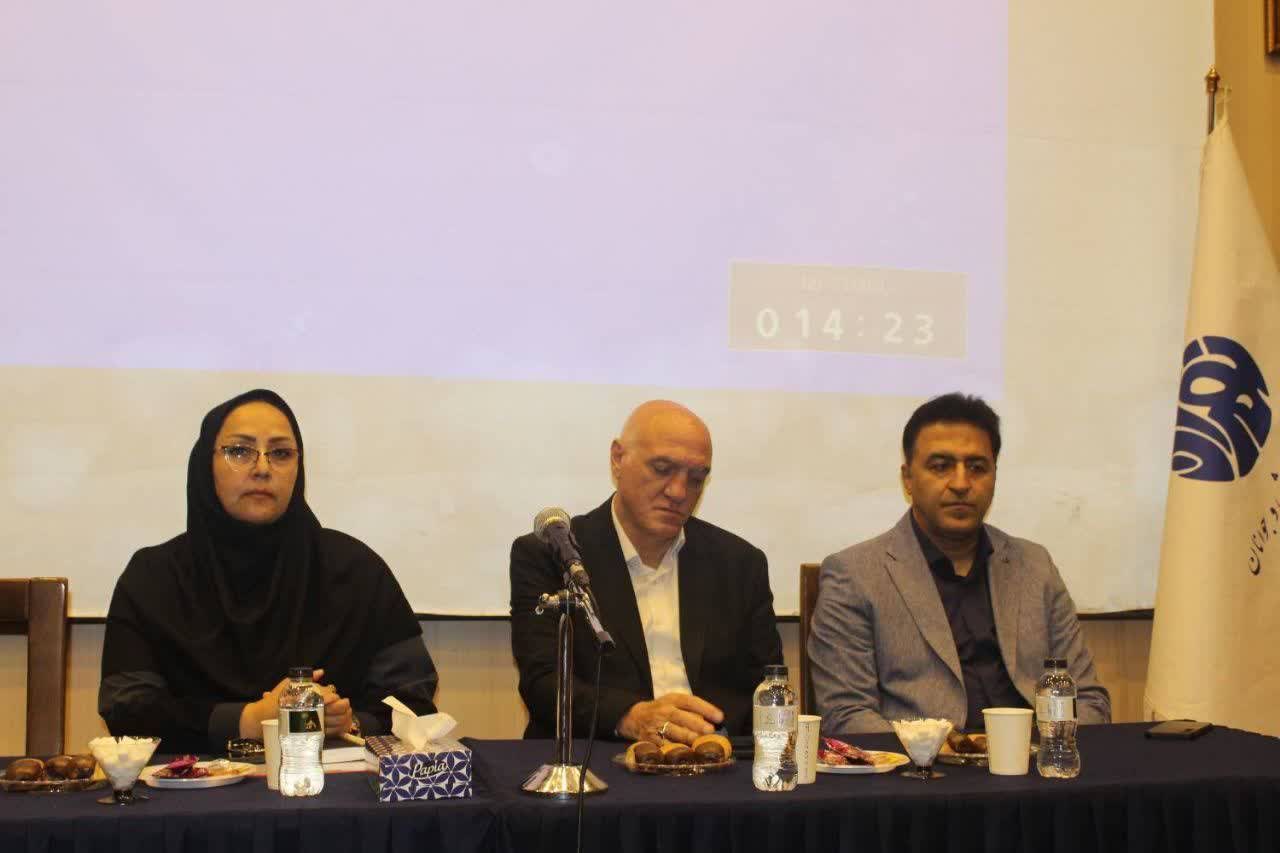تقدیر از کارشناس سمن‌های ملارد در نشست استانی جوانان