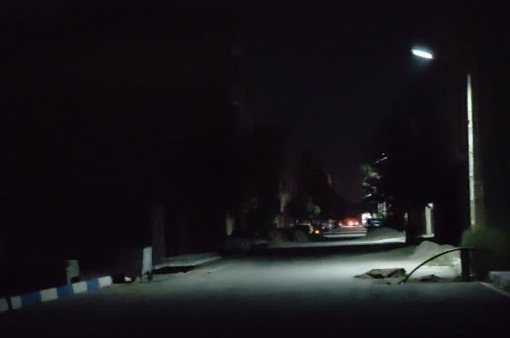 نصب چراغ‌های خورشیدی در فاز شب روستای لم آباد ملارد