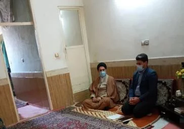 بازدید مسئولین از منزل خانواده های دارای چند معلول در شهرستان ملارد