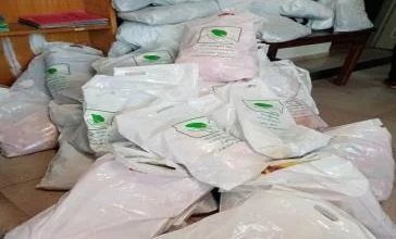 توزیع لباس گرم توسط بهزیستی شهرستان ملارد