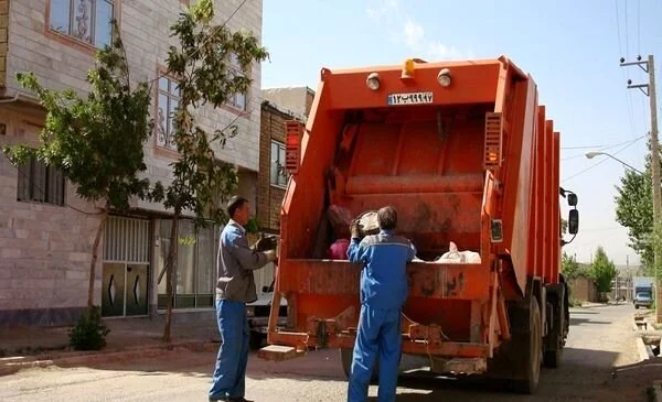 ضرورت برخورداری خودروهای حمل پسماند از معاینه فنی