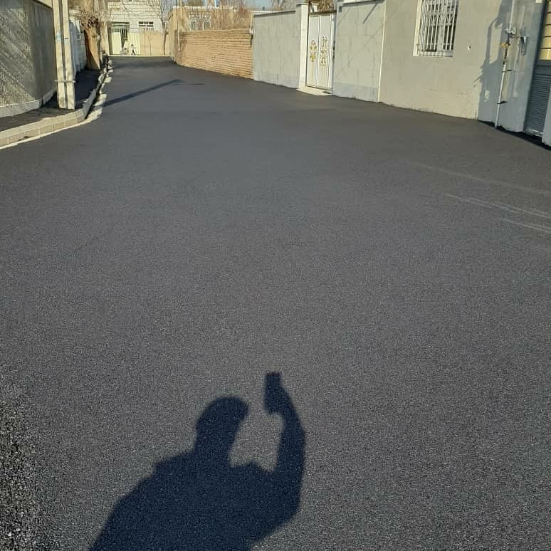 آسفالت کوچه نسترن به همت دهیاری و شورای اسلامی ارغش آباد