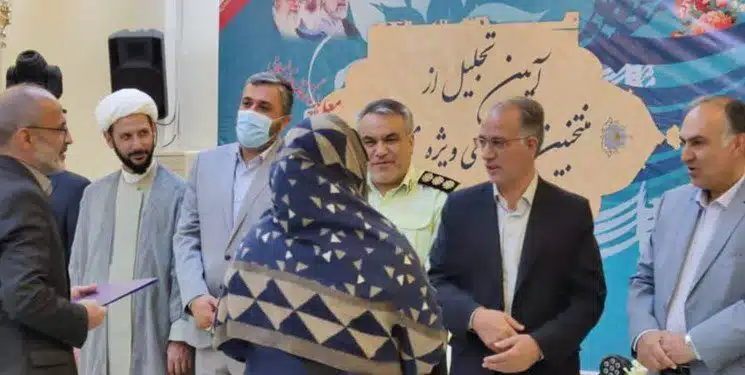 فرهنگیان منتخب شهرستان ملارد تقدیر شدند