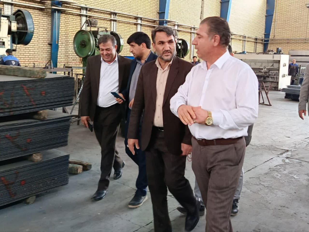 بازدید سرپرست فرمانداری شهرستان ملارد از دو واحد صنعتی