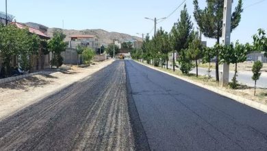 زیرسازی و آسفالت بلوار اصلی روستای دهک به مساحت ۶۰۰۰ مترمربع