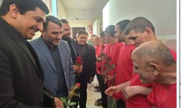 فرماندار و دادستان ملارد از مرکز نگهداری معلولین بازدید کردند
