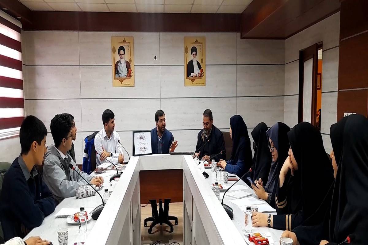 نقش شورای دانش‌آموزی در رشد و توسعه همه‌جانبه مدارس