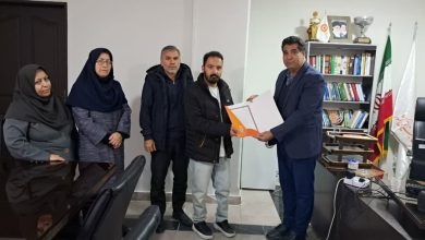 تقدیر از توانخواه نخبه تحت پوشش اداره بهزیستی ملارد