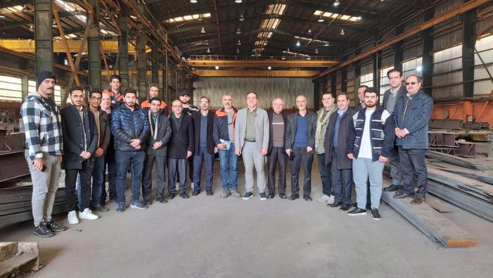بازدید جمعی از اساتید و دانشجویان دانشگاه تهران از کارخانجات فولادی-