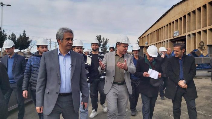 بازدید جمعی از اساتید و دانشجویان دانشگاه تهران از کارخانجات فولادی