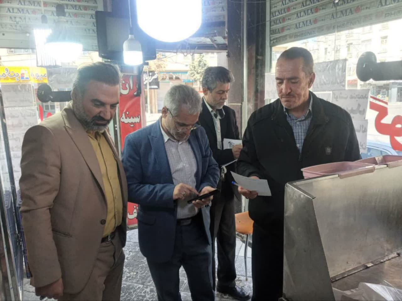 تشکیل پرونده تعزیزاتی برای ۳ واحد صنفی متخلف در ملارد