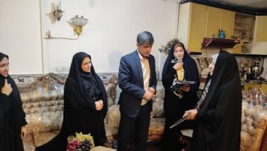 دیدار سرپرست فرمانداری ملارد و مدیرکل امور بانوان فرمانداری با خانواده شهیده فرشته و سحر بهرامی