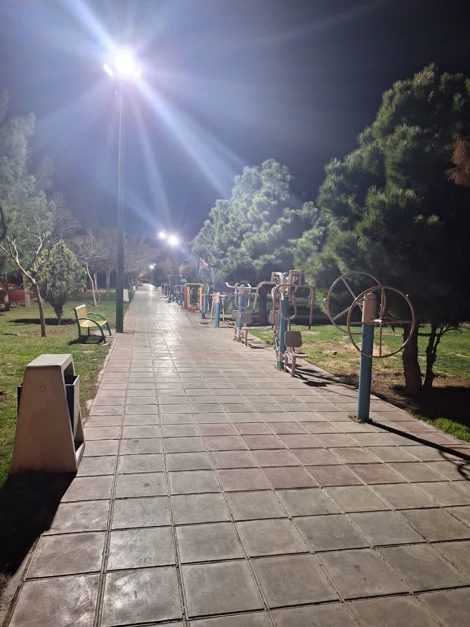 نظافت بوستان ها و فضای سبز شهری ملارد