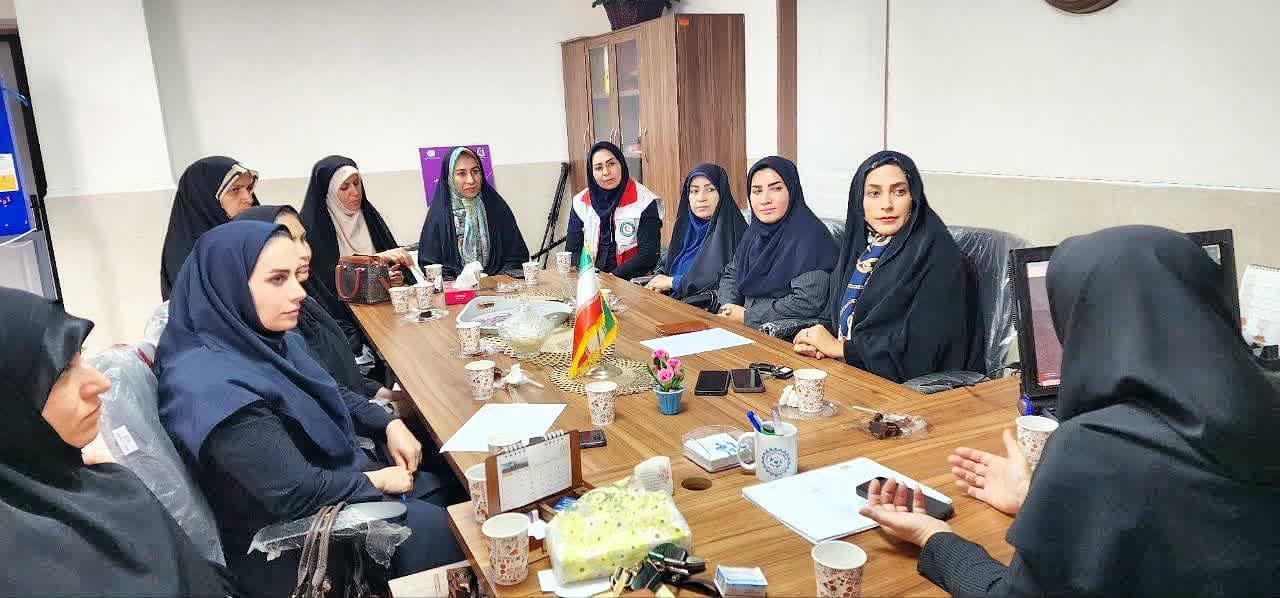 بانوان دستگاه های اجرایی ملارد از مرکز آموزش فنی‌وحرفه‌ای بازدید کردند