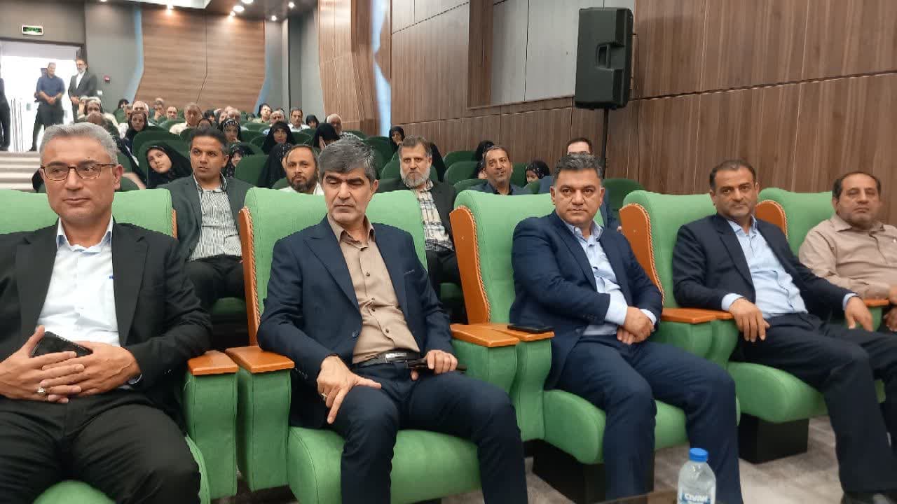 آزادگان سرافراز شهرستان ملارد تجلیل شدند