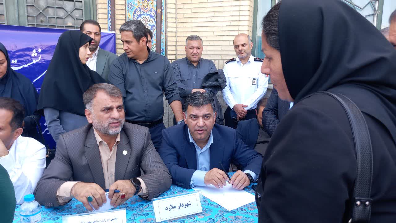 برگزاری میز خدمت به مناسبت هفته دولت در شهرستان ملارد
