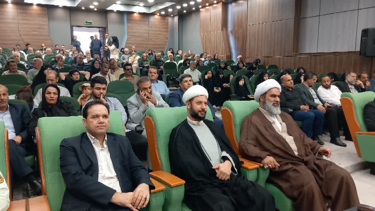 آزادگان سرافراز شهرستان ملارد تجلیل شدند