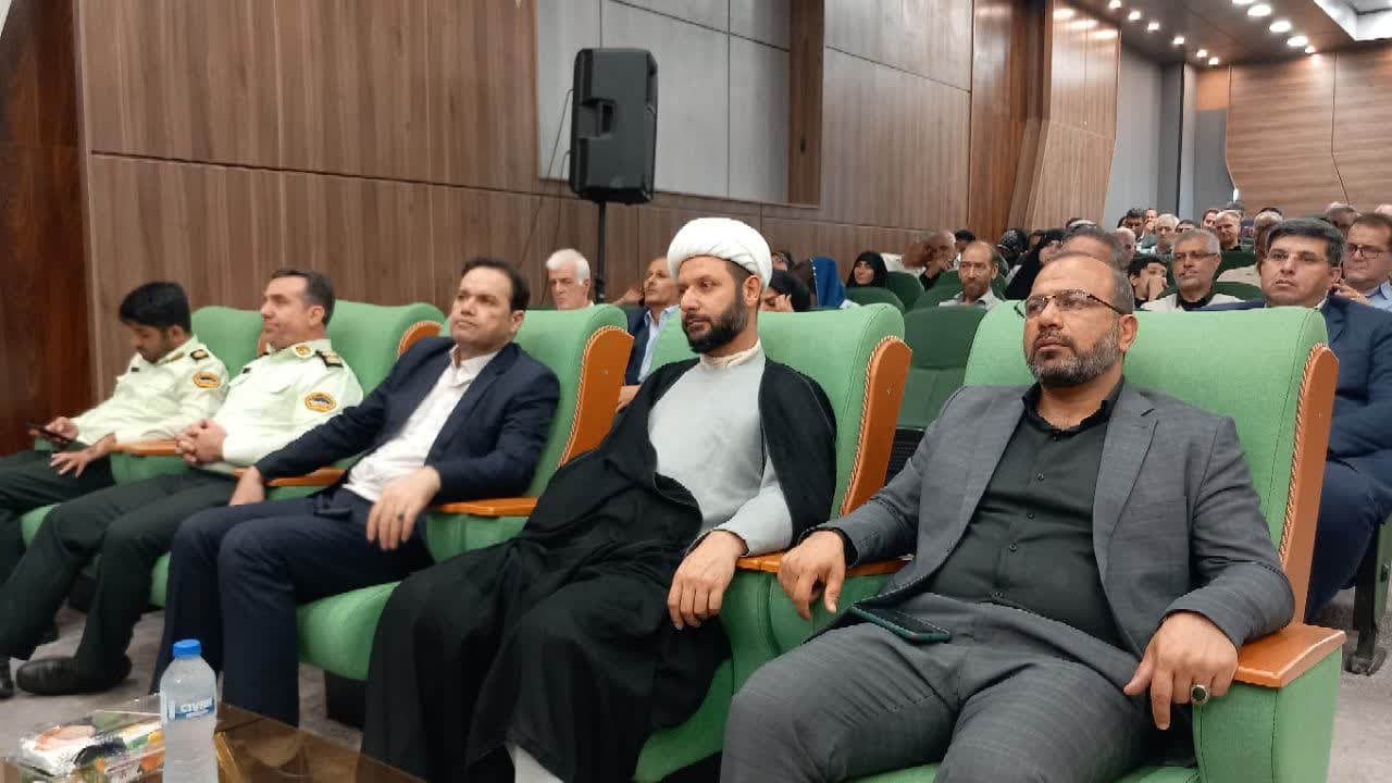 آزادگان سرافراز شهرستان ملارد تجلیل شدند