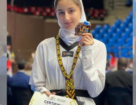 آیلار جامی دانش آموز ملاردی