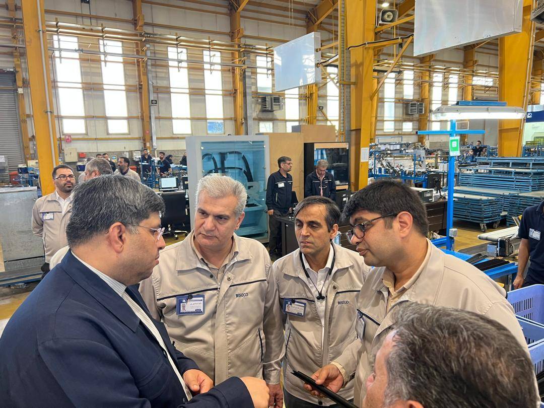 بازدید از صنایع عمده شهرستان ملارد ارزیابی عملکرد زیست‌ محیطی و اقدامات پیشگیرانه آلودگی