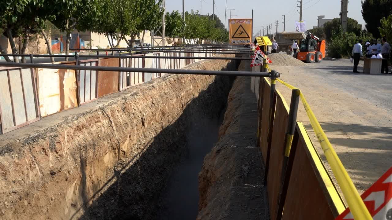 بازدید شهردار صفادشت از پروژه جمع‌ آوری فاضلاب و احداث تصفیه‌ خانه شهری