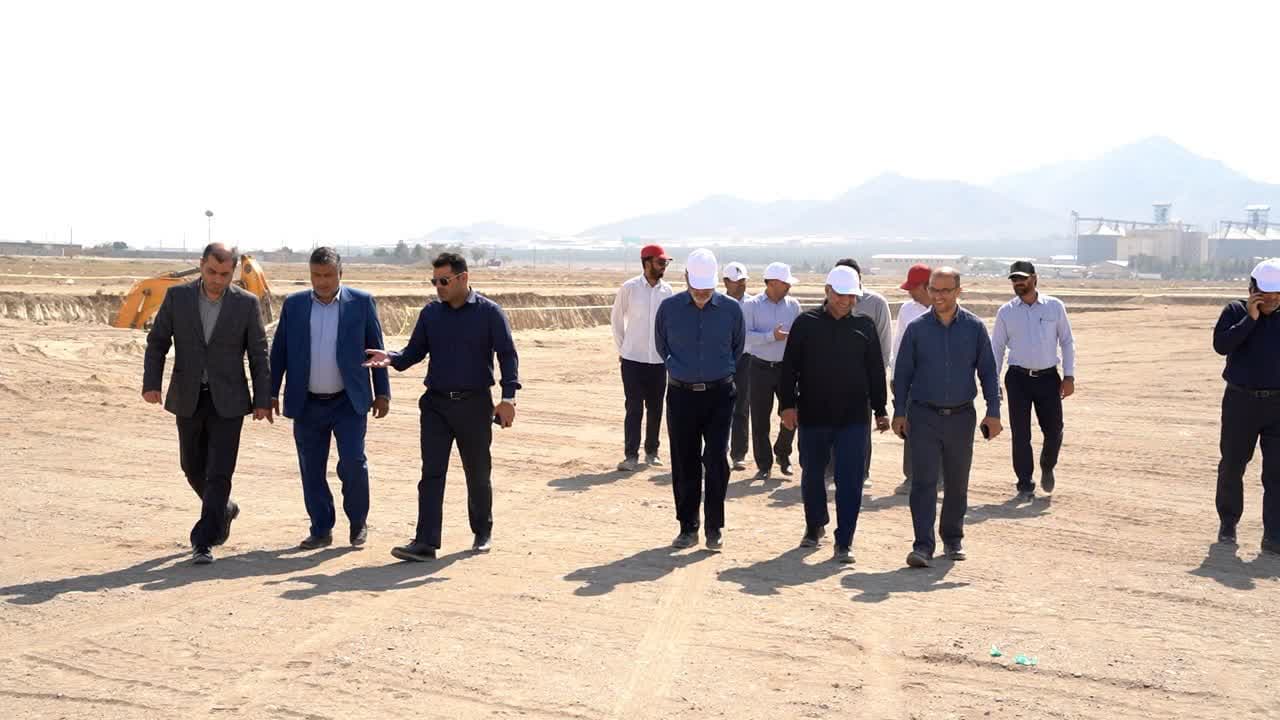 بازدید شهردار صفادشت از پروژه جمع‌ آوری فاضلاب و احداث تصفیه‌ خانه شهری