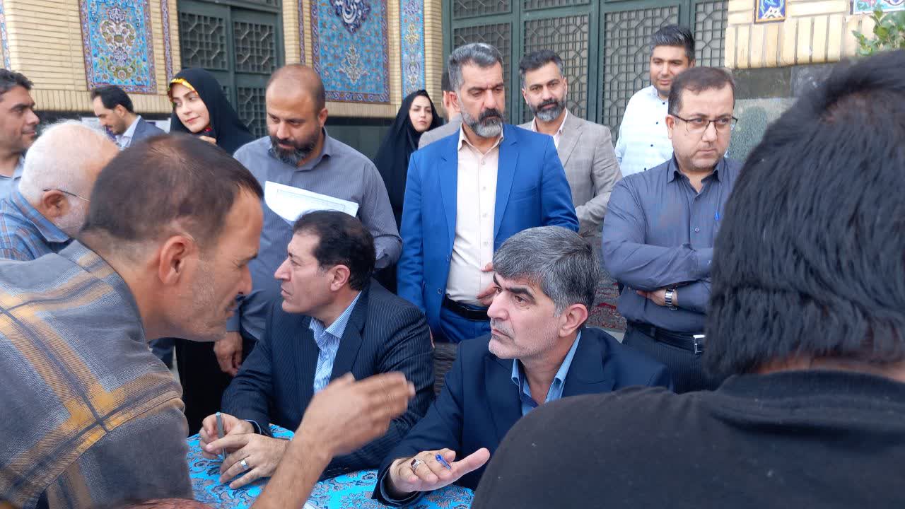 برگزاری میز خدمت به مناسبت هفته دولت در شهرستان ملارد