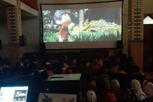 سینما سیار در ملارد فیلم‌های روز را اکران می‌ کند