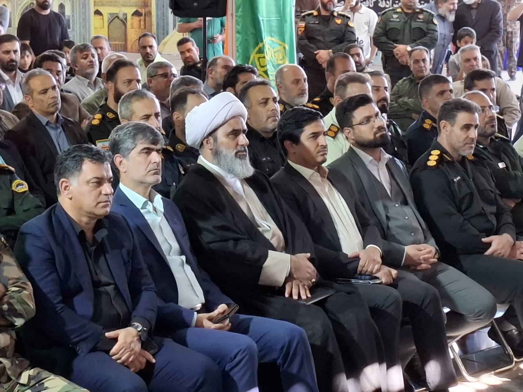 آیین گلباران مزار مطهر شهداء به مناسبت گرامیداشت هفته دفاع مقدس